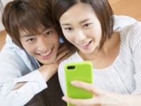 アラサー男性の携帯CHECK！　スマホにある彼女の写メストックって何枚くらい？