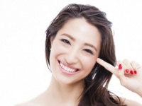 やっぱり男性は「美人な彼女」が欲しいらしい