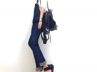 レザーリュックが大人の隠し味。デニムサロペットでラフな一日　＃東京365日コーデ