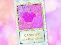 恋の花舞うツヤチーク