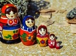 寄ってくる犬は大抵シベリアンハスキー！　３２分の１がロシア人のお笑い芸人