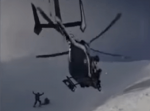 着陸が難しい雪山の傾斜にて華麗な動きで人を助ける救助へリコプターが話題に！