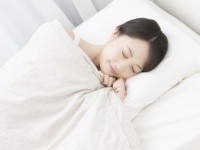 睡眠時間確保のために平日の夜、予定を入れない女子は50％！　その理由はやっぱり……！