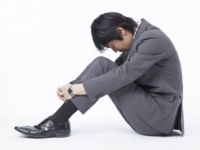 泣いちゃった……!?　メンタルが弱い男性の特徴4つ