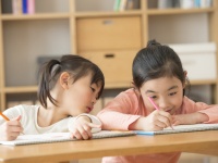 新井ゆうこ、妹・架純とのツーショットを公開！・・・姉妹で芸能活動している有名人・4組