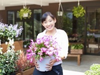 スチュワーデスは不人気!?　男子が結婚したい女子の職業ランキング　２位「看護師」