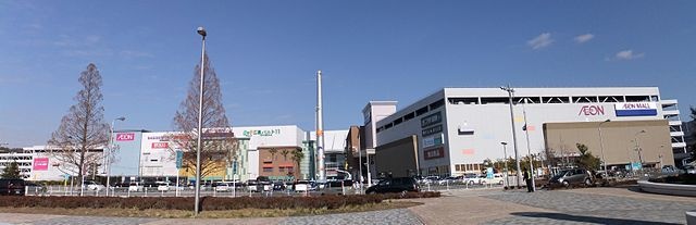 イオンモール広島府中(Taisyoさん撮影、Wikimedia Commonsより)