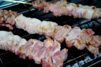 何で串から“外す”の？　女子の「焼きとりの食べ方」に対する不満14