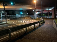 「終電を乗り過ごし、夜中に歩いて帰ることになった20歳の私。怖かったけど、信号待ちの車に道を尋ねたら...」（埼玉県・60代女性）