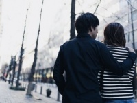 う、気まずい……。予想外の場所で会社の人と会ってしまい、いや～な気分になった体験談10選！