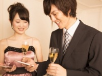 受け身はダメッ!!　友人の結婚式で男性と仲よくなる方法4つ