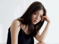 ⒞「B.L.T.2022年4月号」別冊付録：早川聖来（乃木坂46）両面超ビッグポスター