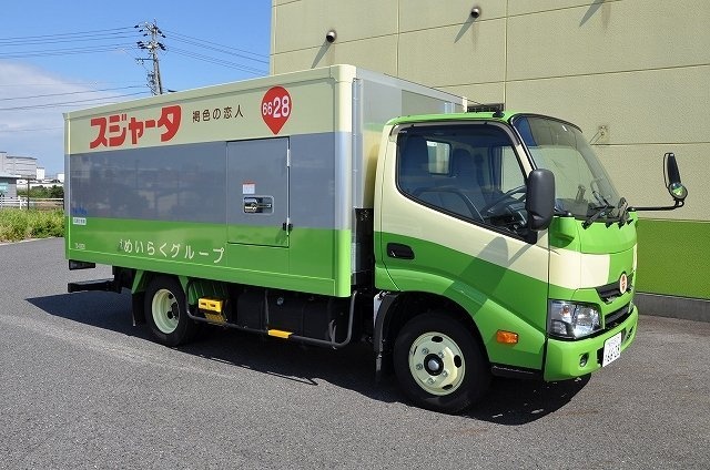 「スジャータ」「褐色の恋人」「めいらくグループ」に。新型車両は、トラック全体の2割以上を占めている
