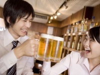 絶対恋愛にならない自信アリ！　いつでも呼び出せる、彼女以外の飲み友の存在って？