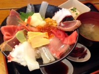 【渋谷ランチ】ワンコインで豪華海鮮丼！ 魚介系ランチ・どんぶりなら『漁十八番』がコスパ最強