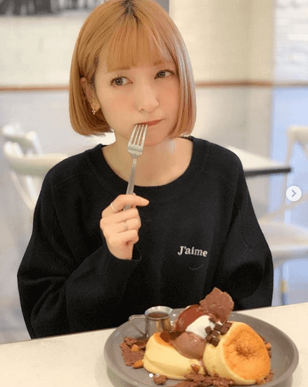 神田沙也加 写真映えがすごい ふわふわパンケーキを頬張る姿に称賛の声 1ページ目 デイリーニュースオンライン