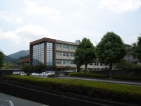 山口県立西京高等学校（Wiki708さん撮影、Wikimedia Commons