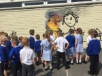 バンクシーが小学校にグラフィティをプレゼント「許可を取るよりも許されよう」