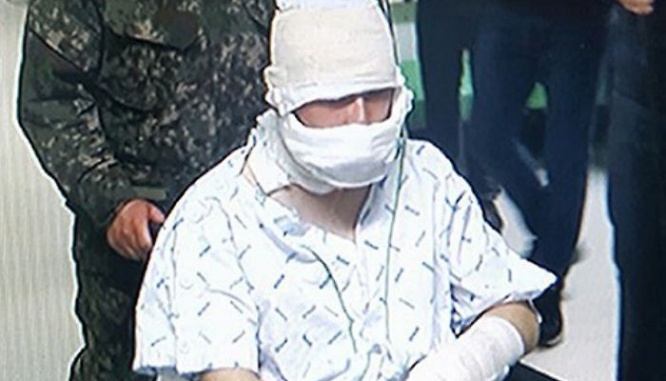 負傷した韓国軍兵士