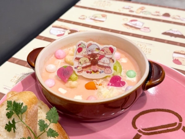 食べるのがもったいないほどかわいい！　池袋で開催中「すみっコぐらし」カフェの全貌は？