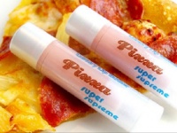 これも女子力？　ピザ＆ベーコン風味のリップが登場