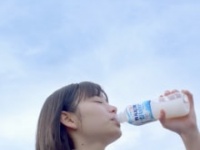 ⒞TVCM『カルピスウォーター』「甘ずっぱい日常」編