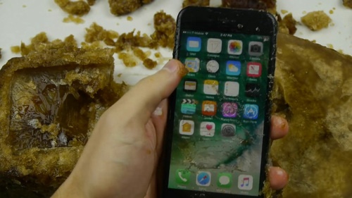 iPhone 7　コカコーラ
