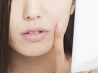 我慢できないっ！　ニキビがかゆくなる原因と対処法