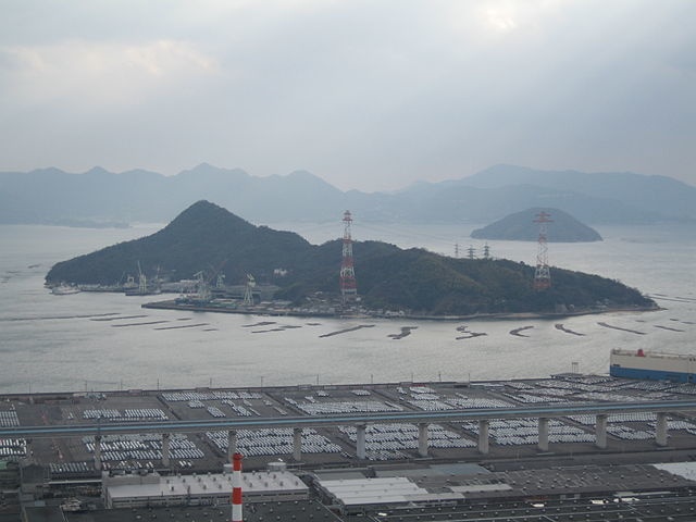 金輪島（Yama 1009さん撮影、Wikimedia Commonsより）