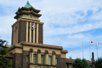 『盗撮歴10年以上』小型カメラ30台所持　市立小学校教諭(40)懲戒免職処分　教諭は「自分の性欲を発散するために…」