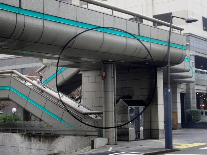 フェリーチェ・ヴァリーニの作品。見る場所によって綺麗な円が浮かび上がる（画像はflickrより。Dick Thomas Johnsonさん撮影）