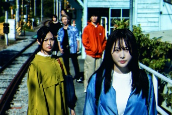 弌誠「ガタゴト」主題歌に決定！　本田望結×恒松祐里『きさらぎ駅 Re：』　劇場予告編も解禁！！