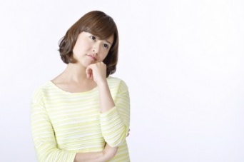女子が同性にイエローカード！　結婚したいなら、今すぐ見直すべき非モテ習慣