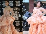 タイの女性がドレスを作るために使った“ある食材”とは！？