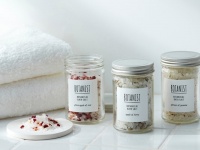 BOTANISTから、こだわりソルトとダブルフレグランスのバスソルトが店舗限定発売