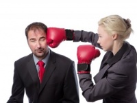 反省しろぉぉぉっ!!　職場で起こった社内恋愛トラブルエピソード6つ！