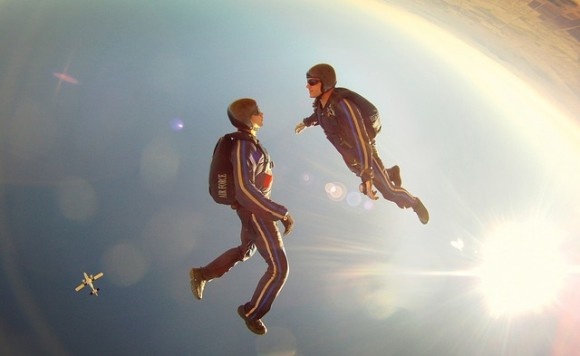 free-fall-89349_640_e