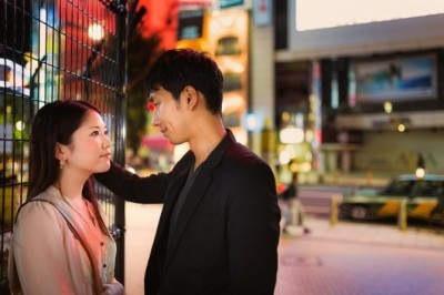 女子たちが「女好き」に認定する男子の特徴・5つ