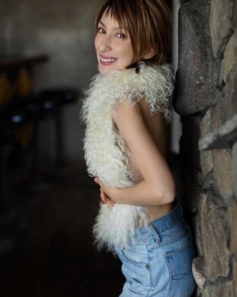 Instagram:奥菜恵(@megumi_okina)より