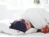 約7割の社会人女性が眠りのトラブルを抱えている⁉　悩みを聞いてみた
