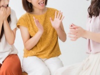 手土産がマウンティングの対象に（画像はイメージ）