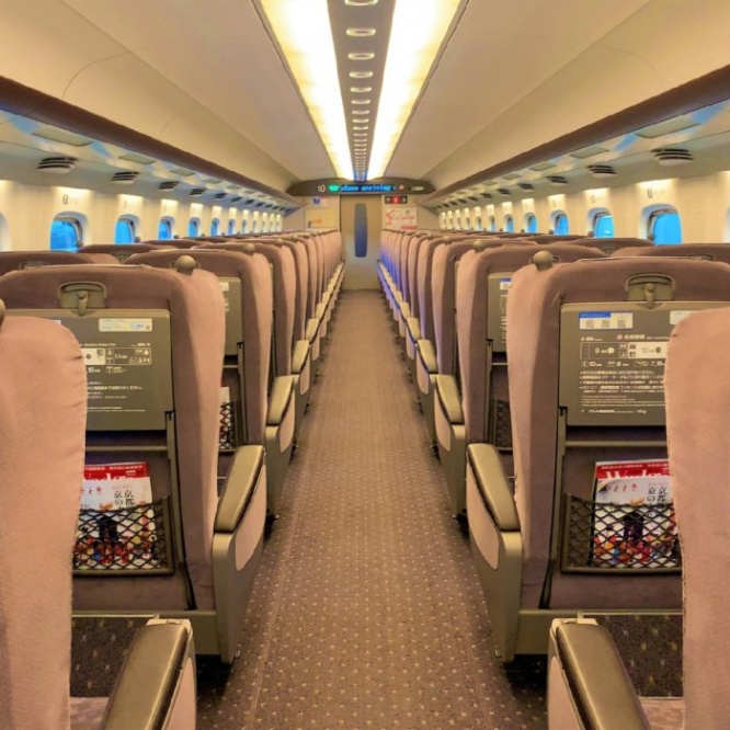 JR東海、9カ月ぶり酒類の車内販売再開も“泥酔客”対応に懸念の声