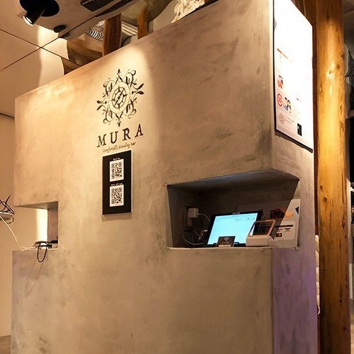 入店時はQRコードをかざす