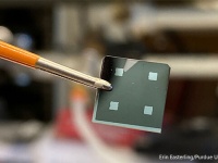 赤外線カメラに映らない。量子特性でカモフラージュできる新素材が開発される（米研究）