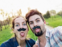 もぉ～どいてっ！　周囲に嫌がられるウザカップルの特徴6つ