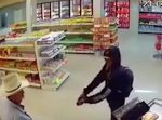 スーパーおじいちゃん！　銃を持った強盗に反撃し見事撃退！