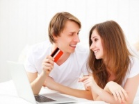 【既婚男女が回答】「別管理」or「共同管理」結婚後の財布はどちらの管理方法がいい？