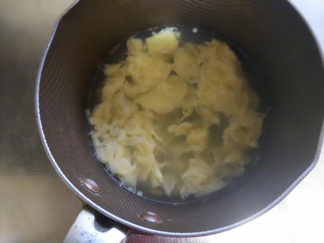 普通の卵スープ