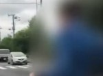 【バカッター】車のボンネットに男性を乗せて走行⇒警察が捜査開始へ