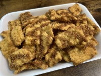 ラップを開けたら〝カツなだれ〟　スーパー玉出「ひとくちソースかつ」がお得すぎてエグいレベル